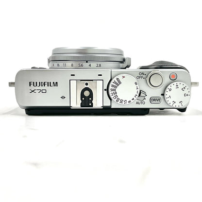【全額返金保証】【最速発送】FUJIFILM コンパクトデジタルカメラ X70 [シルバー] 動作確認済