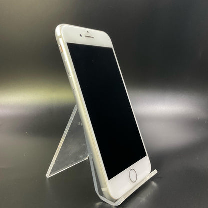 【全額返金保証】【最速発送】Apple iPhone iPhone 8 64GB シルバー docomo 白ロム 動作確認済 82%