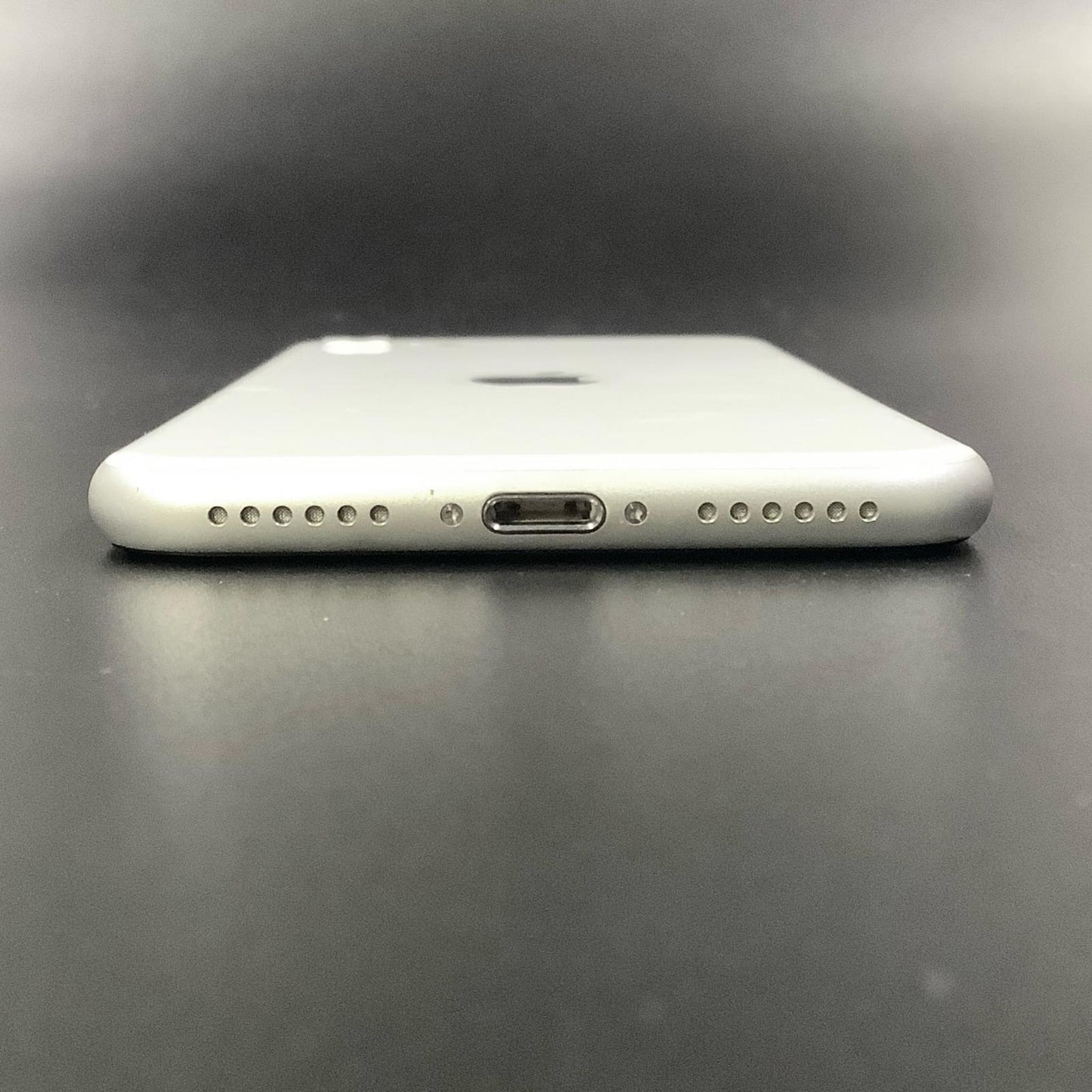 【全額返金保証】【最速発送】Apple iPhone iPhone SE（第2世代） 64GB ホワイト Softbank 白ロム 動作確認済 88%