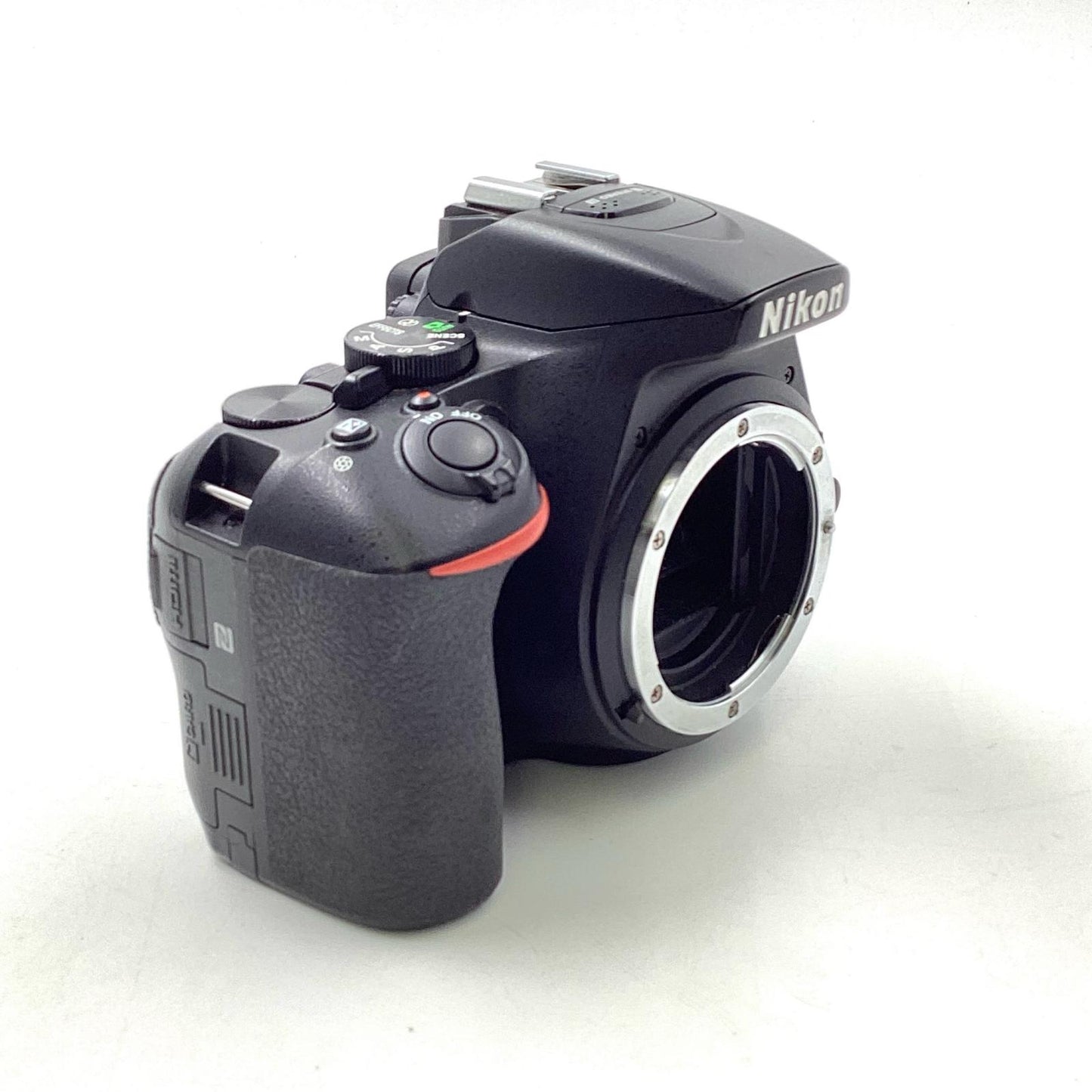 【全額返金保証】【最速発送】Nikon デジタル一眼 D5600 ボディ ブラック 動作確認済