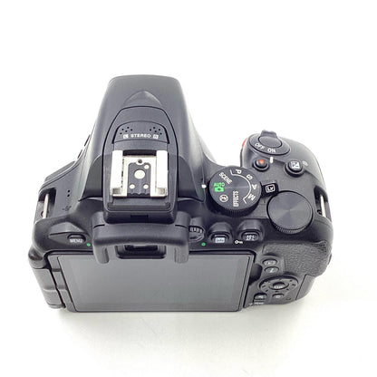 【全額返金保証】【最速発送】Nikon デジタル一眼 D5600 ボディ ブラック 動作確認済