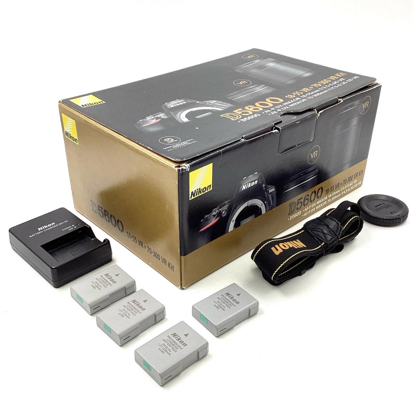 【全額返金保証】【最速発送】Nikon デジタル一眼 D5600 ボディ ブラック 動作確認済
