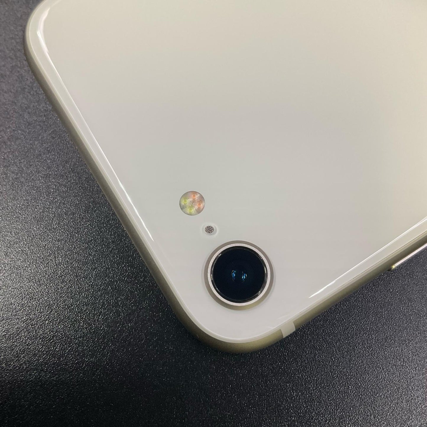【全額返金保証】【最速発送】Apple iPhone iPhone SE（第3世代） 128GB スターライト SIMフリー 白ロム 美品 動作確認済 90%