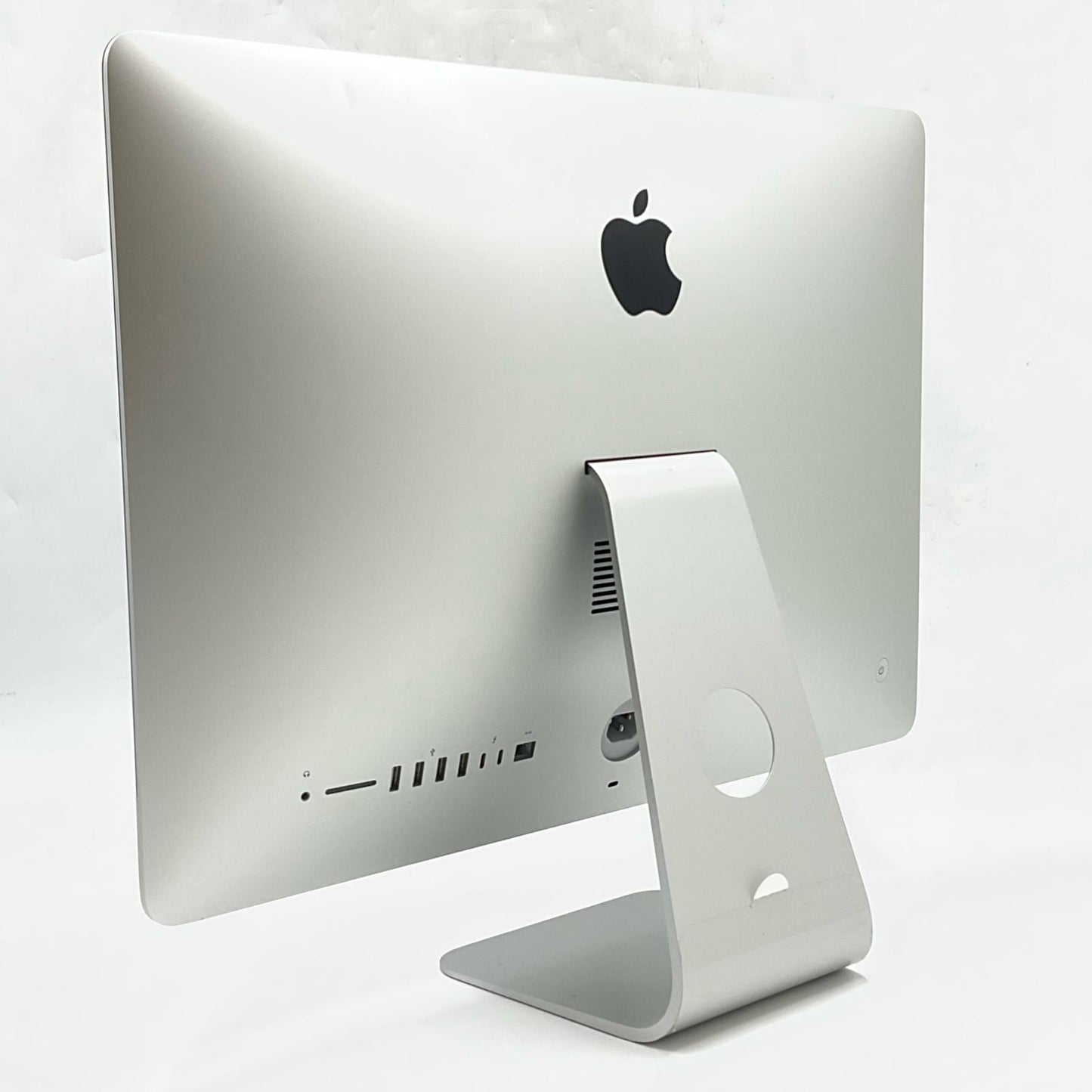 【最速発送】Apple iMac 21.5インチ 3.0GHz 6 コア Intel Core i5 8GB フュージョンドライブ 1TB シルバー【難有】