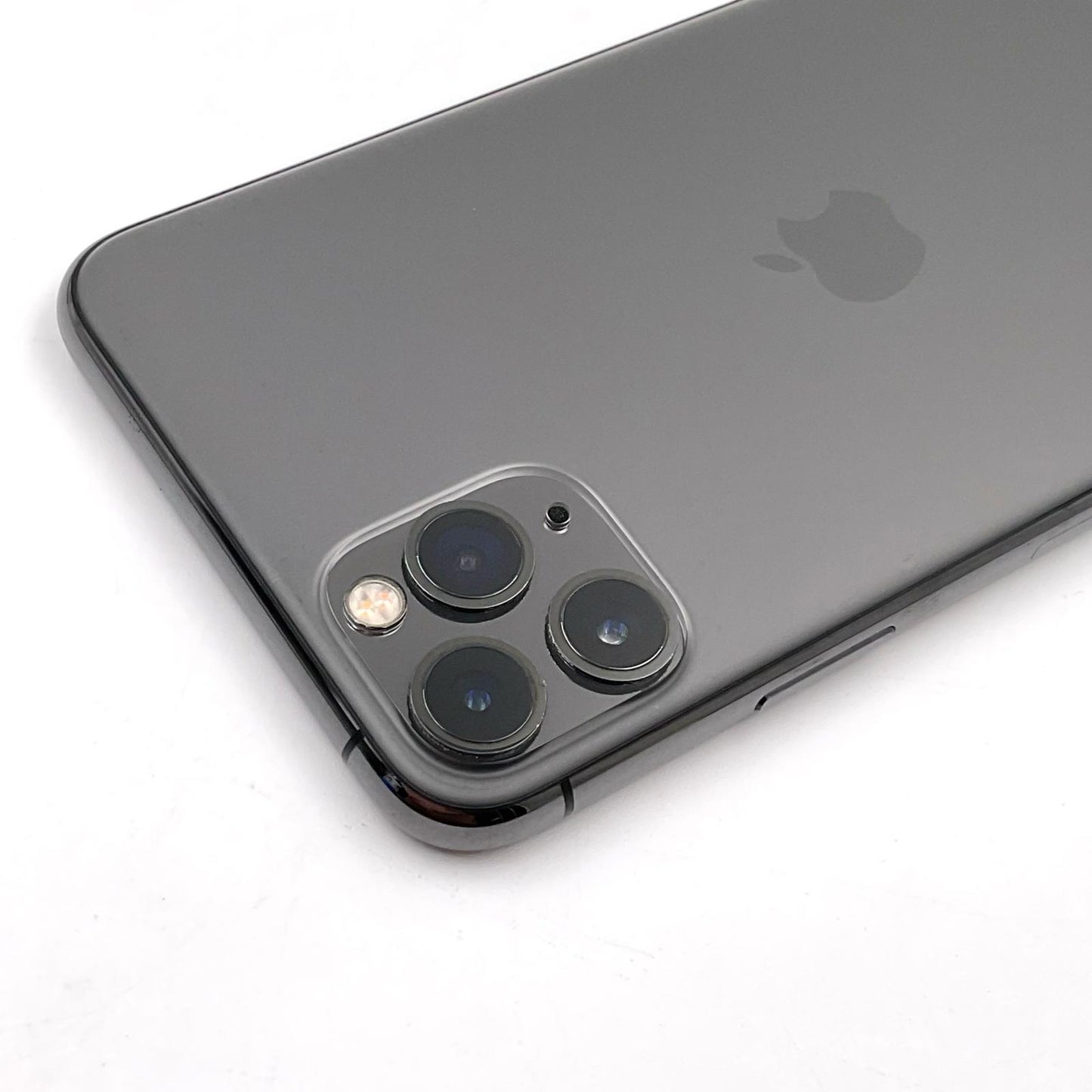 【全額返金保証】【最速発送】Apple iPhone iPhone 11 Pro Max 256GB スペースグレイ au SIMフリー 白ロム 動作確認済 76%