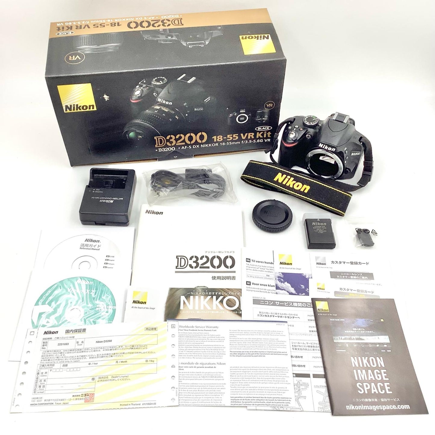 【全額返金保証】【最速発送】Nikon デジタル一眼 D3200 ブラック 動作確認済
