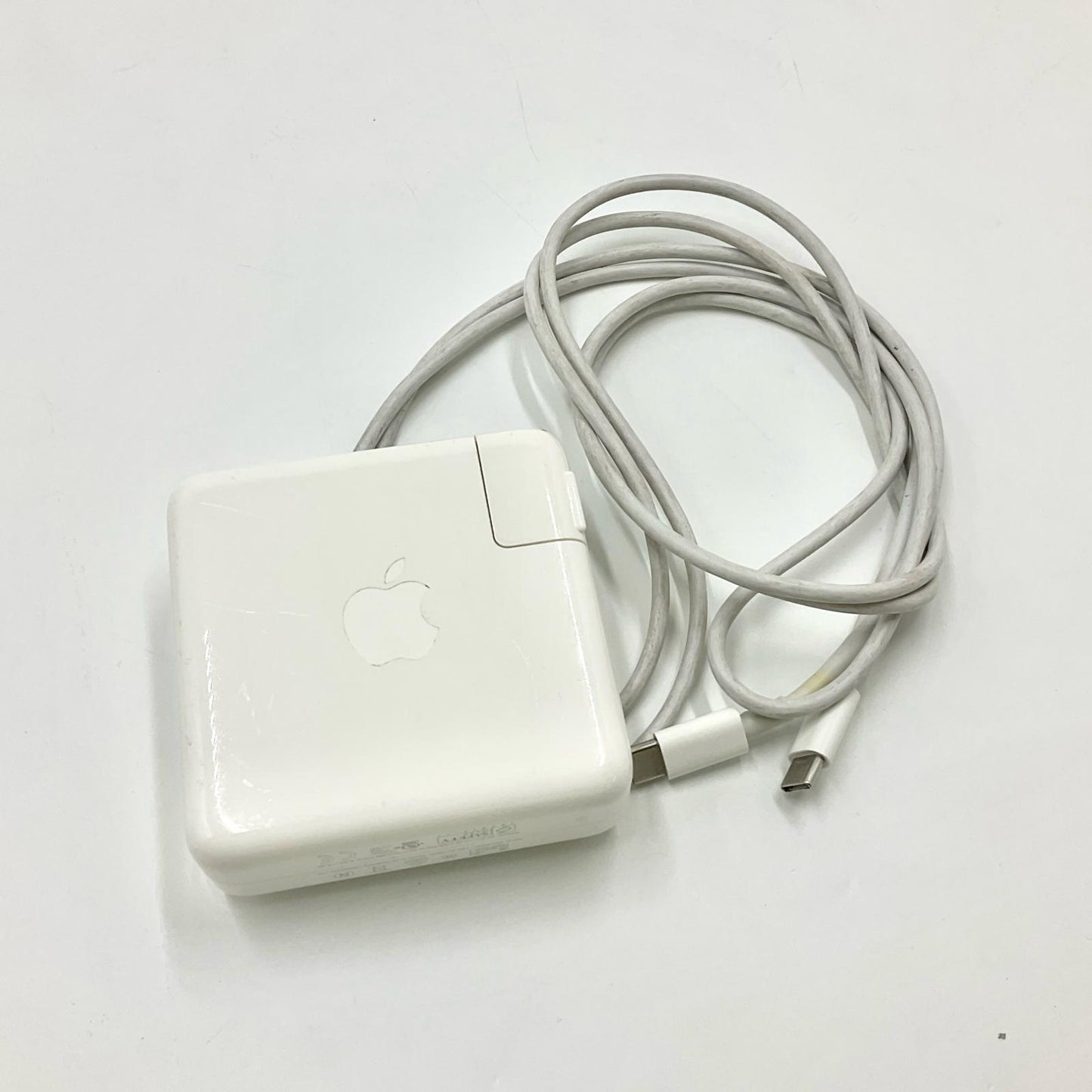 【最速発送】Apple MacBook Pro 15インチ 2018 2.6 GHz 6コア Intel Core i7 16GB SSD 1TB シルバー【難有】