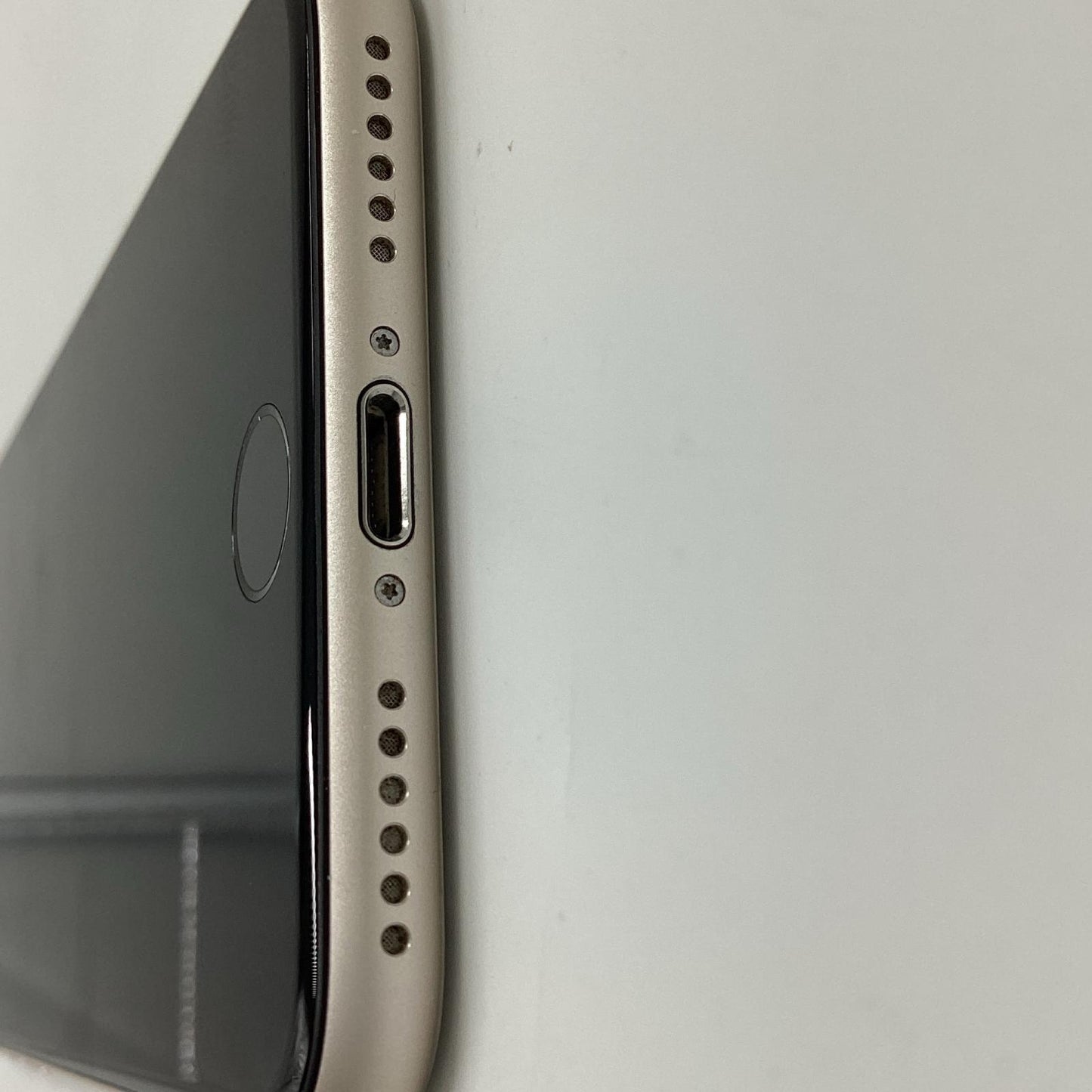 【全額返金保証】【最速発送】Apple iPhone iPhone SE（第3世代） 256GB スターライト Softbank SIMフリー 白ロム 動作確認済 80%