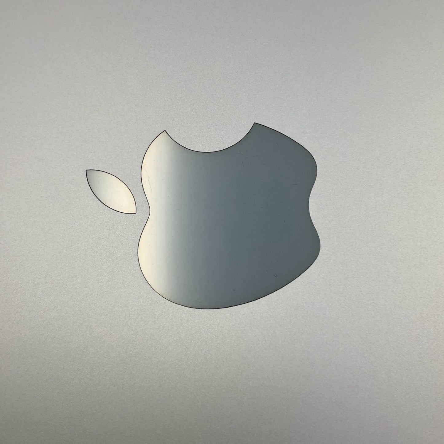 【最速発送】Apple MacBook Air 13インチ 2020 M1 8GB SSD 256GB スペースグレイ 81%【難有】