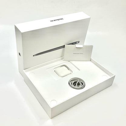 【最速発送】Apple MacBook Air 13インチ 2020 M1 8GB SSD 256GB スペースグレイ 81%【難有】