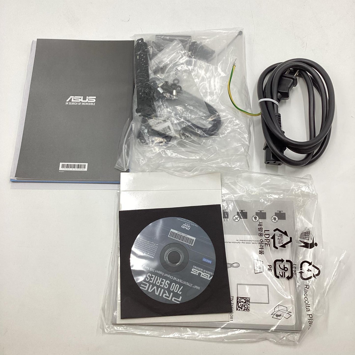 【全額返金保証】【最速発送】iiyama LEVEL ∞ RIDDLEコラボオリジナルデザイン ILeDEs-RG7A-L137C-RBSXR-Rid Intel(R) Core(TM) i7-13700KF 16GB M.2 SSD 1TB M.2 SSD 1TB NVIDIA GeForce RTX 3060 動作確認済