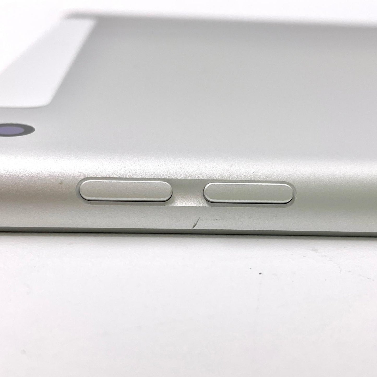【全額返金保証】【最速発送】Apple iPad iPad 10.2インチ 第7世代 32GB シルバー WiFi+Cellular SIMフリー 動作確認済