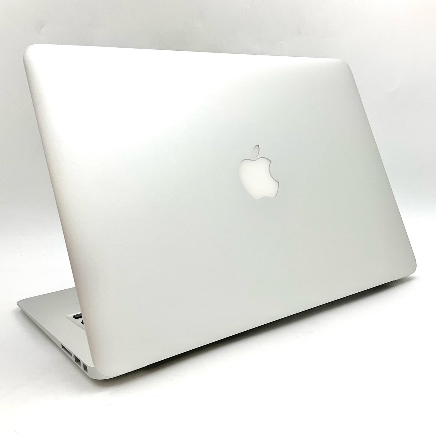 【全額返金保証】【最速発送】Apple MacBook Air 13.3インチ 2015 1.6GHz Intel Core i5 4GB SSD 128GB シルバー 動作確認済