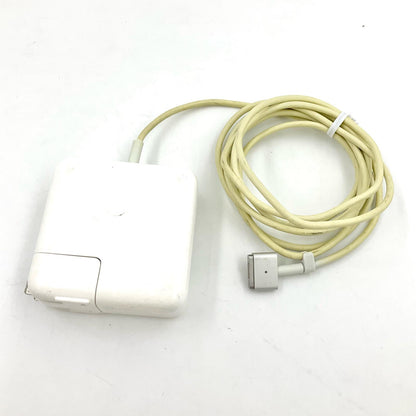 【全額返金保証】【最速発送】Apple MacBook Air 13.3インチ 2015 1.6GHz Intel Core i5 4GB SSD 128GB シルバー 動作確認済