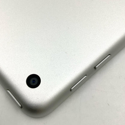 【全額返金保証】【最速発送】Apple iPad iPad 9.7インチ 第5世代 128GB シルバー Wi-Fi 動作確認済