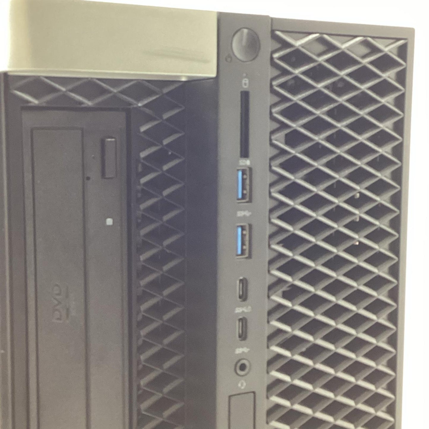 【全額返金保証】【最速発送】DELL Intel Xeon W-2223 16GB SSD 512GB NVIDIA Quadro P2200 美品 動作確認済