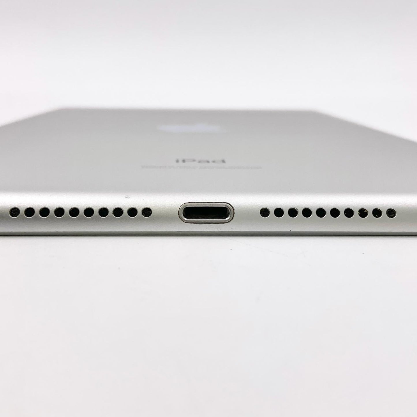 【全額返金保証】【最速発送】Apple iPad mini 7.9インチ 第5世代 64GB シルバー Wi-Fi 動作確認済