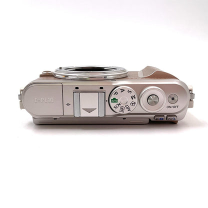 【全額返金保証】【最速発送】OLYMPUS デジタル一眼 E-PL10　ボディ　ブラウン 超美品 動作確認済