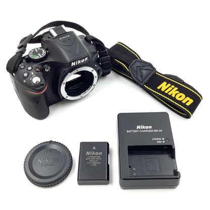 【全額返金保証】【最速発送】Nikon デジタル一眼 D5200 ボディ ブラック 美品 動作確認済