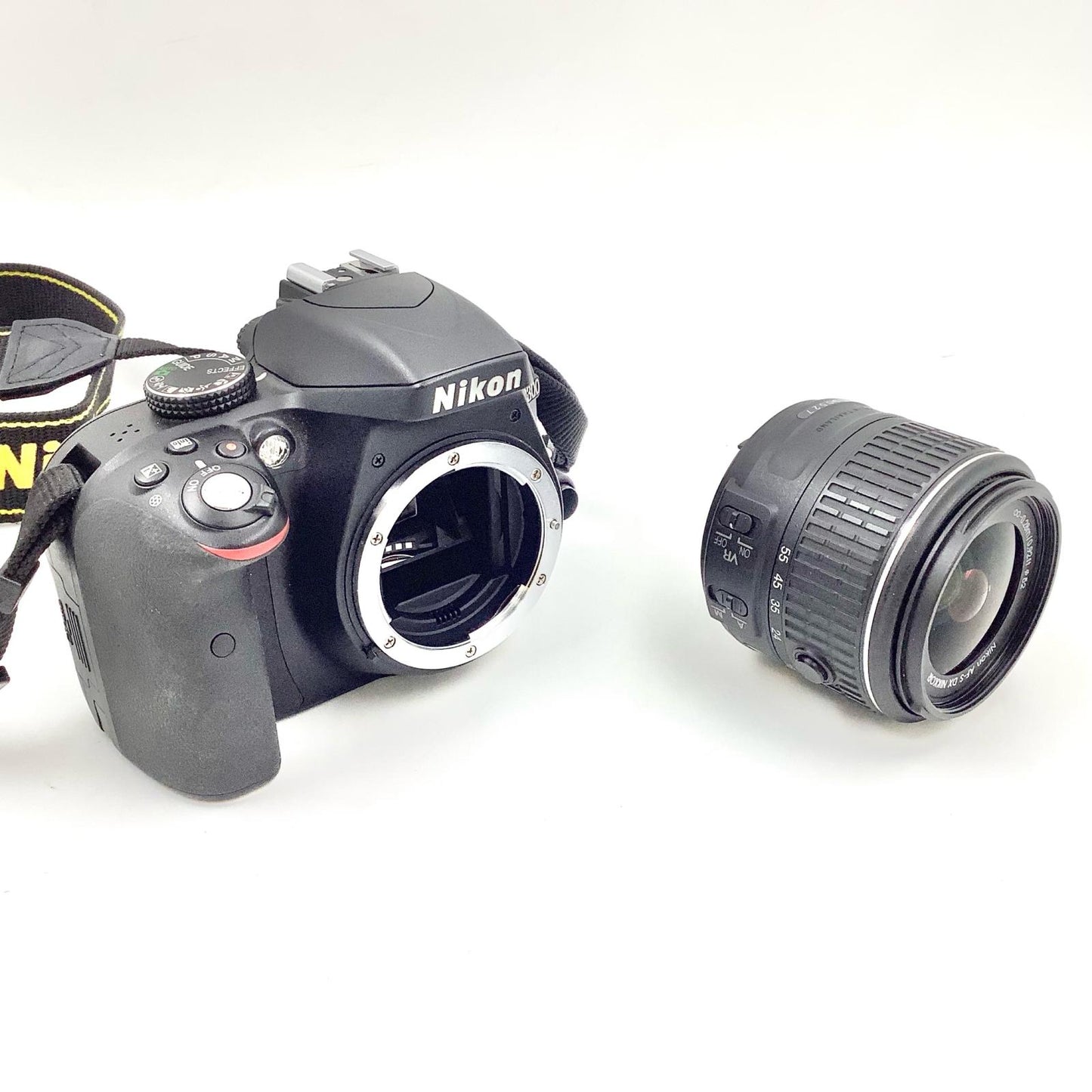 【全額返金保証】【最速発送】Nikon デジタル一眼 D3300 18-55 VRII レンズキット [ブラック] 動作確認済