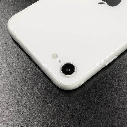 【全額返金保証】【最速発送】Apple iPhone iPhone SE（第2世代） 64GB ホワイト docomo 白ロム 動作確認済 78%