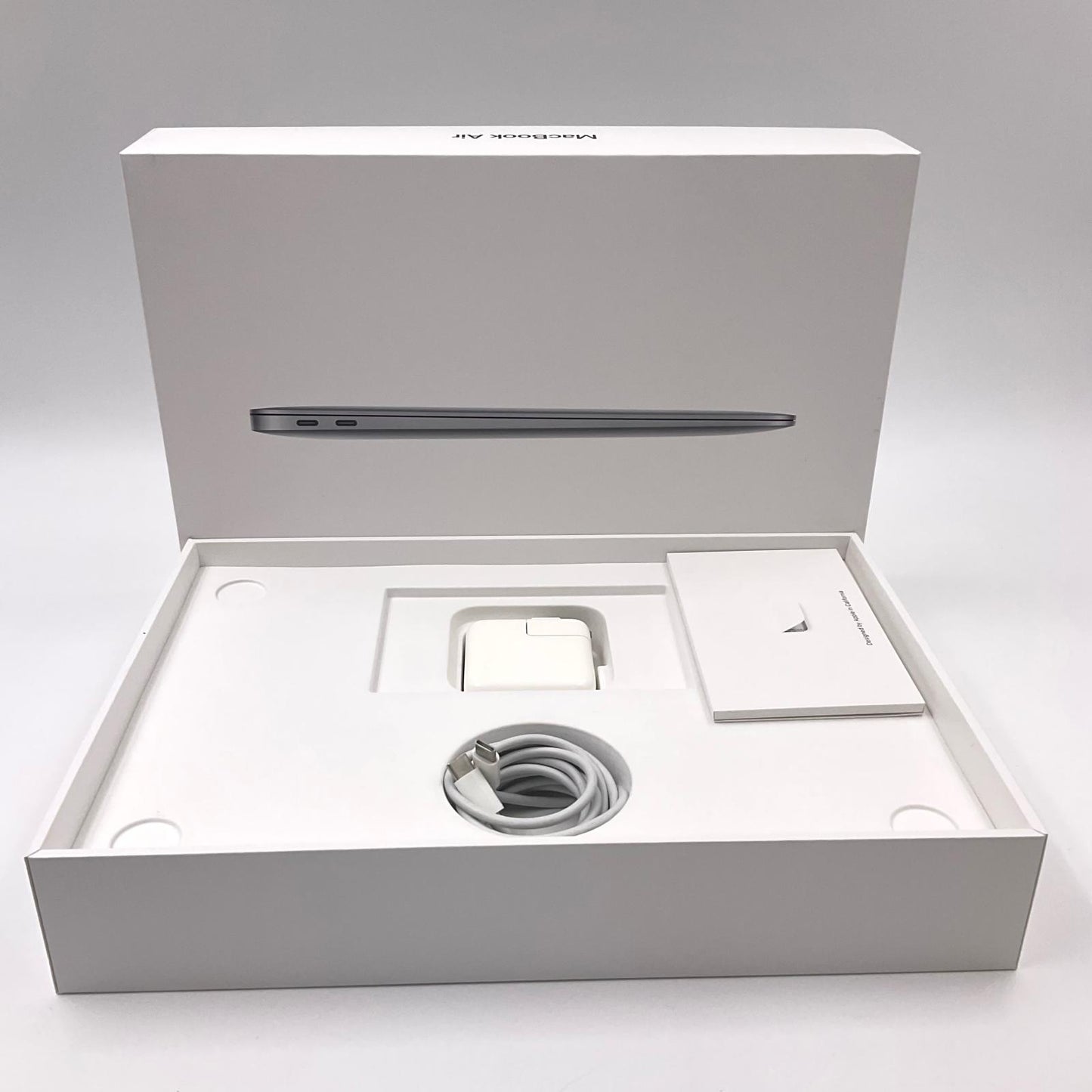 【全額返金保証】【最速発送】Apple MacBook Air 13.3インチ 2019 1.6GHz デュアルコア Intel Core i5 8GB SSD 256GB スペースグレイ 83.9% 動作確認済