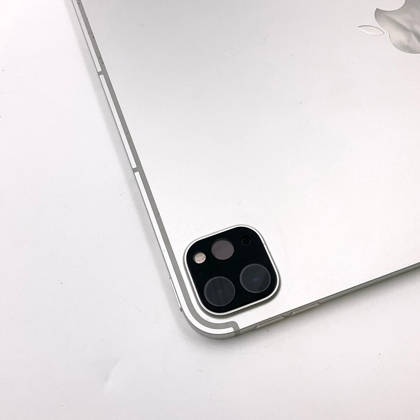 【全額返金保証】【最速発送】Apple iPad Pro 11インチ 第4世代 256GB シルバー WiFi+Cellular Softbank 動作確認済