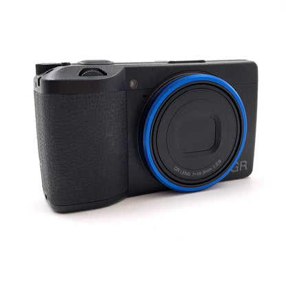 【全額返金保証】【最速発送】RICOH コンパクトデジタルカメラ RICOH GR III 超美品 動作確認済