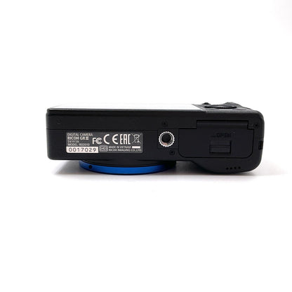 【全額返金保証】【最速発送】RICOH コンパクトデジタルカメラ RICOH GR III 超美品 動作確認済