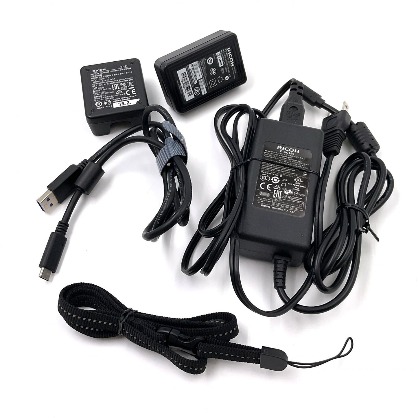 【全額返金保証】【最速発送】RICOH コンパクトデジタルカメラ RICOH GR III 超美品 動作確認済
