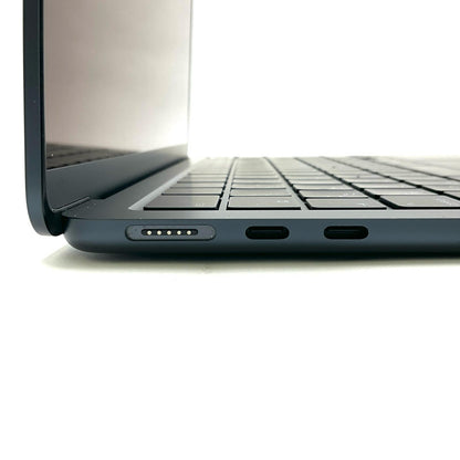 【全額返金保証】【最速発送】Apple MacBook Air 2022 Apple M2 8GB M.2 SSD 256GB ミッドナイト 100% 超美品 動作確認済
