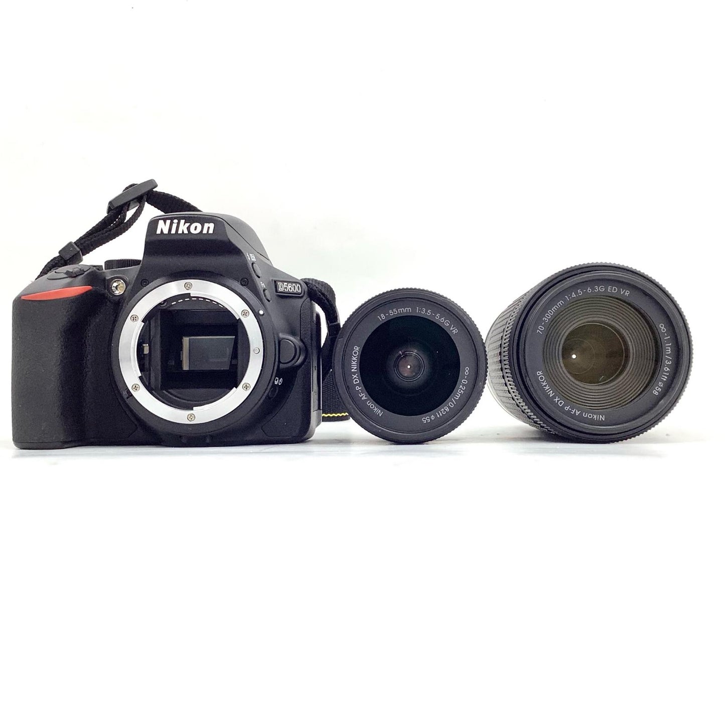 【全額返金保証】【最速発送】Nikon デジタル一眼 D5600 ダブルズームキット ブラック 美品 動作確認済