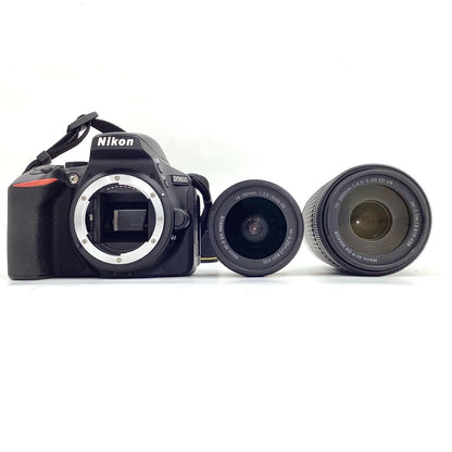 【全額返金保証】【最速発送】Nikon デジタル一眼 D5600 ダブルズームキット ブラック 美品 動作確認済