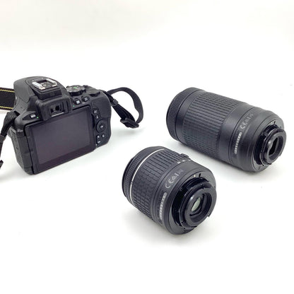 【全額返金保証】【最速発送】Nikon デジタル一眼 D5600 ダブルズームキット ブラック 美品 動作確認済