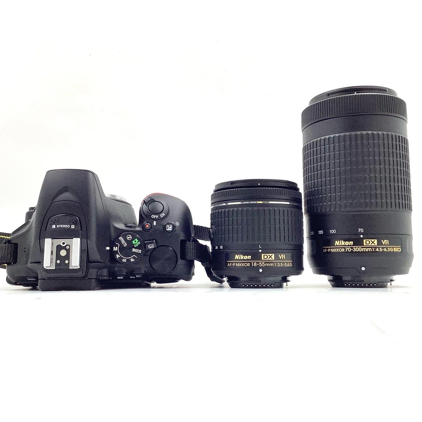 【全額返金保証】【最速発送】Nikon デジタル一眼 D5600 ダブルズームキット ブラック 美品 動作確認済