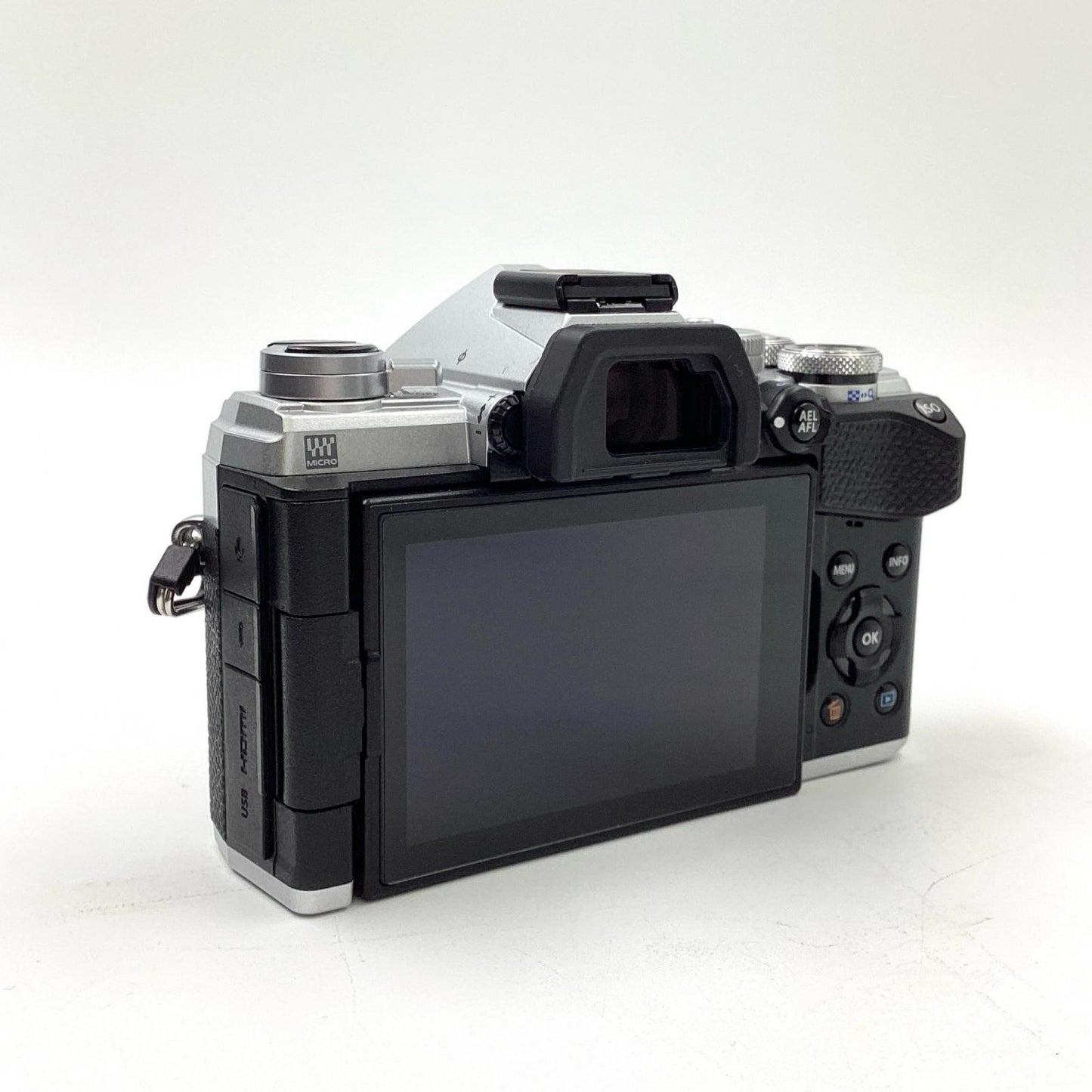 【全額返金保証】【最速発送】OLYMPUS デジタル一眼 OM-D E-M5 Mark III ボディ [シルバー] シルバー 超美品 動作確認済