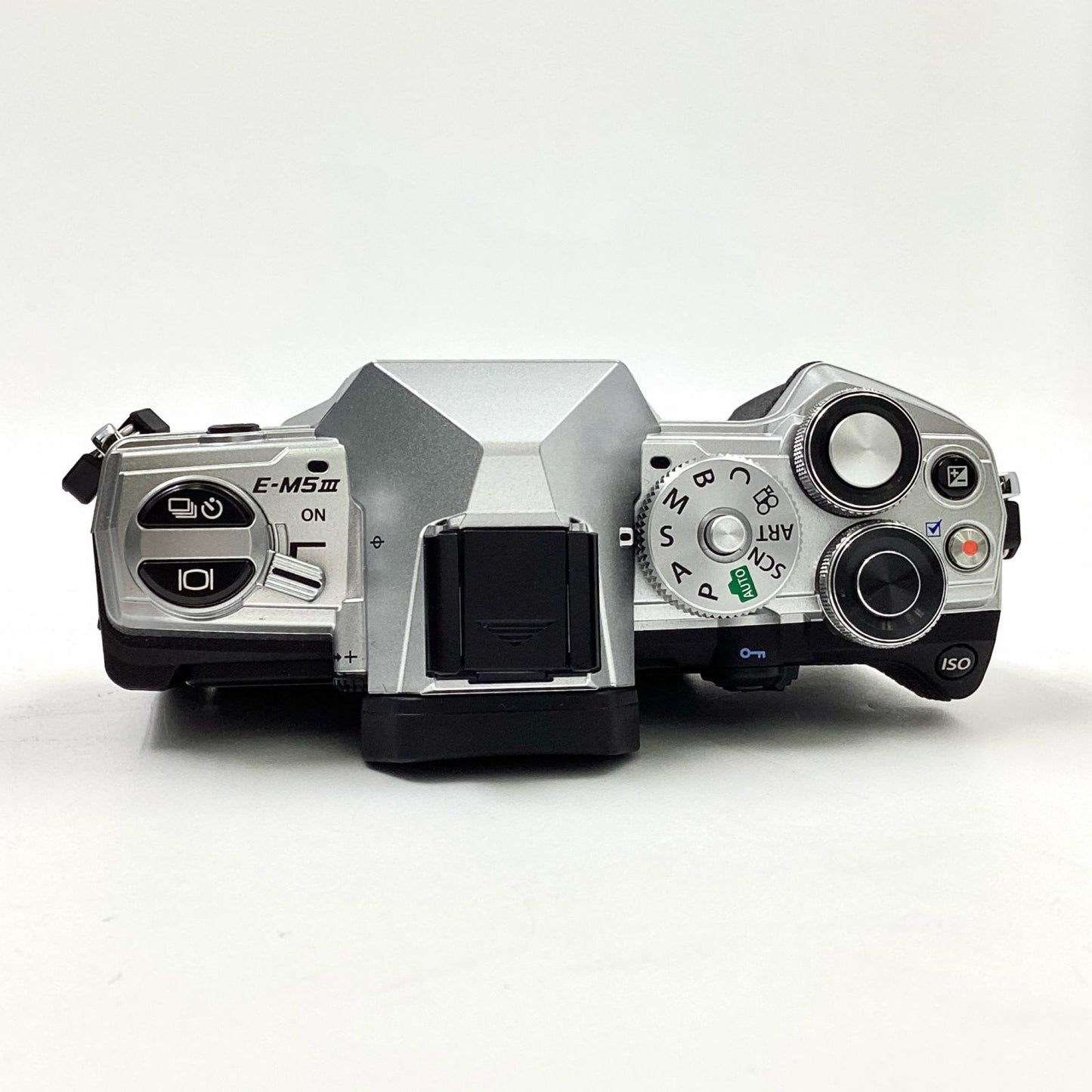 【全額返金保証】【最速発送】OLYMPUS デジタル一眼 OM-D E-M5 Mark III ボディ [シルバー] シルバー 超美品 動作確認済