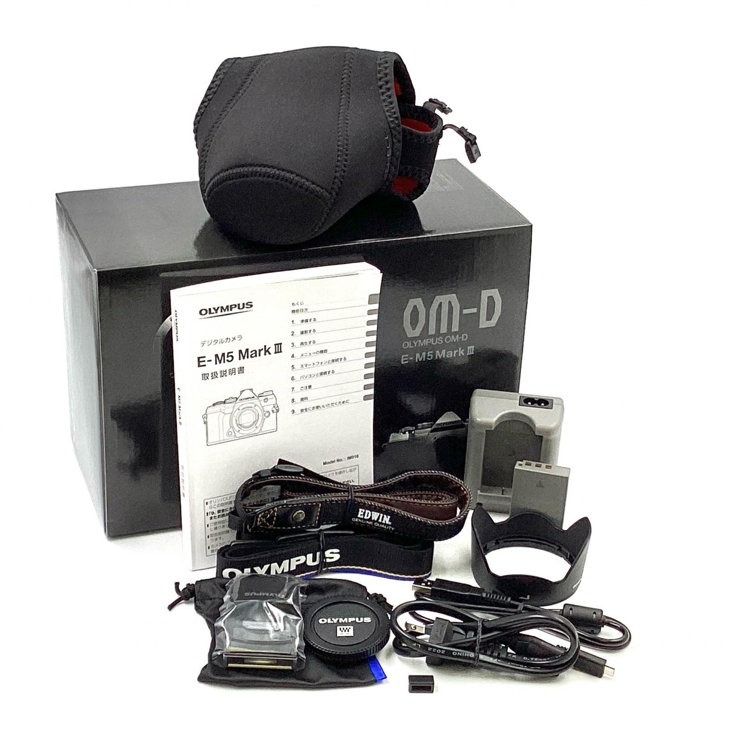 【全額返金保証】【最速発送】OLYMPUS デジタル一眼 OM-D E-M5 Mark III ボディ [シルバー] シルバー 超美品 動作確認済