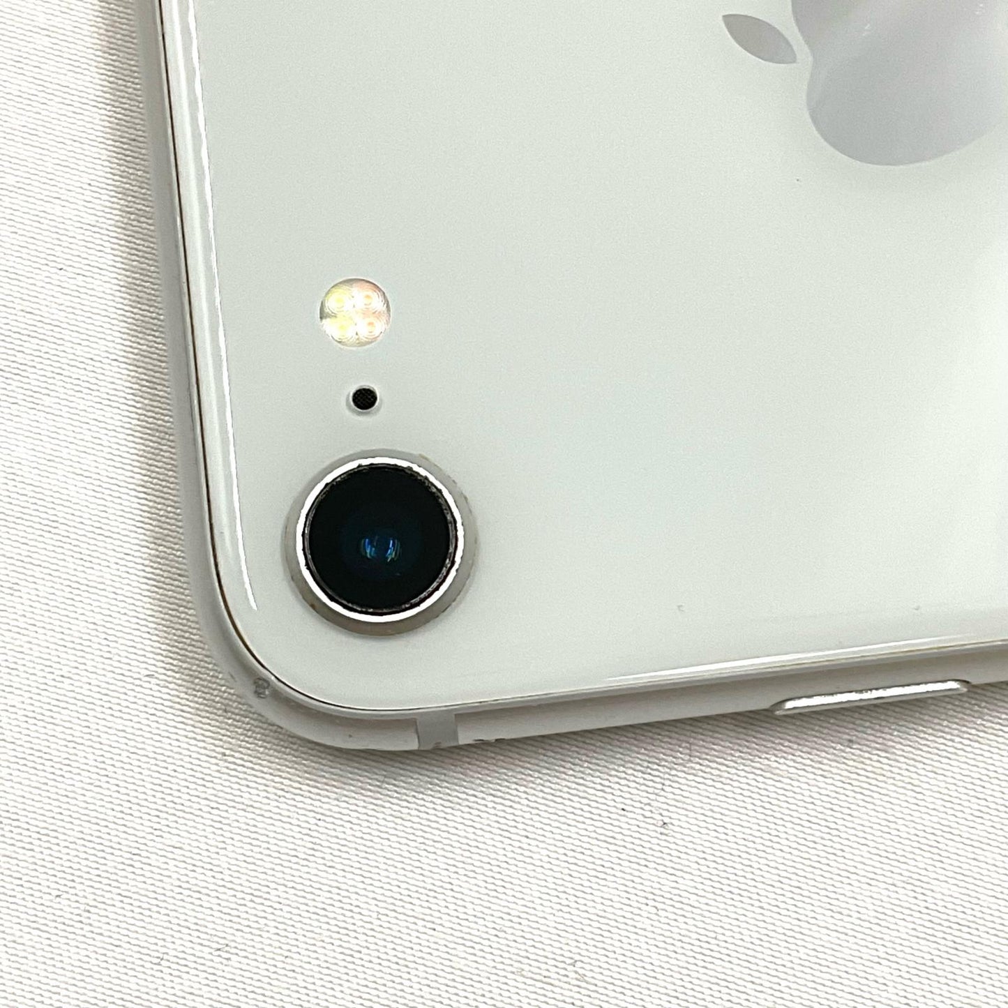 【全額返金保証】【最速発送】Apple iPhone iPhone 8 256GB シルバー Softbank 白ロム 動作確認済 77%