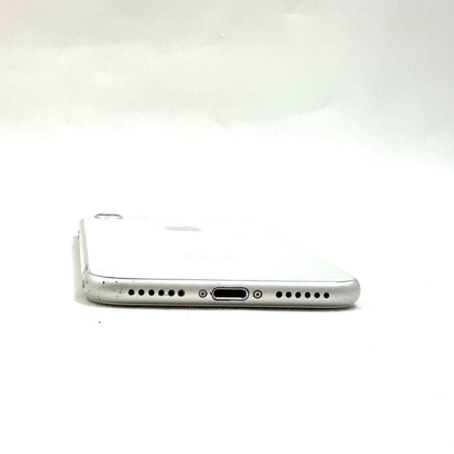 【全額返金保証】【最速発送】Apple iPhone iPhone 8 256GB シルバー Softbank 白ロム 動作確認済 77%