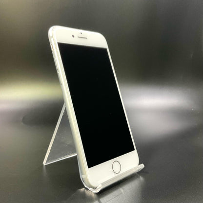 【全額返金保証】【最速発送】Apple iPhone iPhone 8 64GB シルバー docomo 白ロム 動作確認済 78%