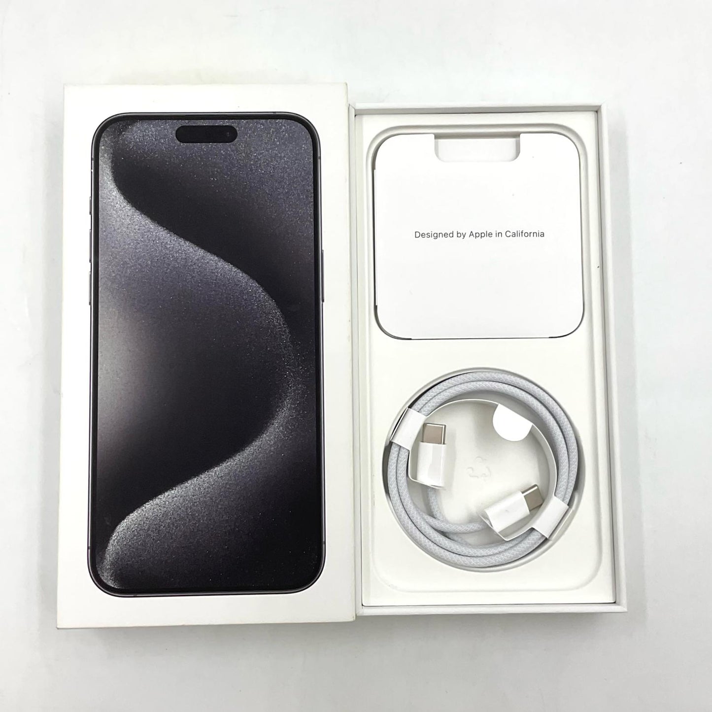 【全額返金保証】【最速発送】Apple iPhone iPhone 15 Pro Max 256GB ブラックチタニウム SIMフリー 白ロム 美品 動作確認済 89%