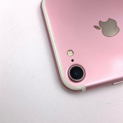 【全額返金保証】【最速発送】Apple iPhone iPhone 7 32GB ゴールド docomo 白ロム 動作確認済 67%