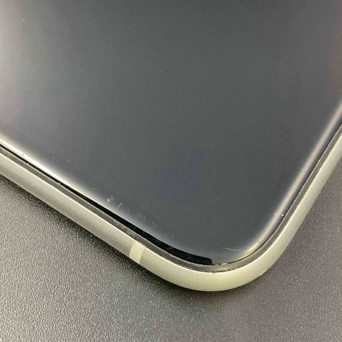 【全額返金保証】【最速発送】Apple iPhone iPhone XR 128GB ホワイト docomo 白ロム 動作確認済