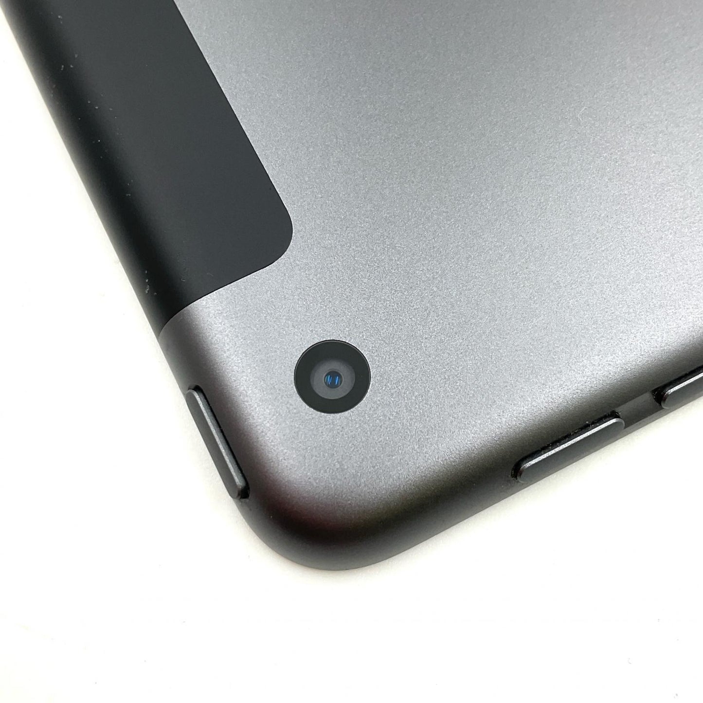 【全額返金保証】【最速発送】Apple iPad iPad 10.2インチ 第9世代 64GB スペースグレイ WiFi+Cellular Softbank 美品 動作確認済