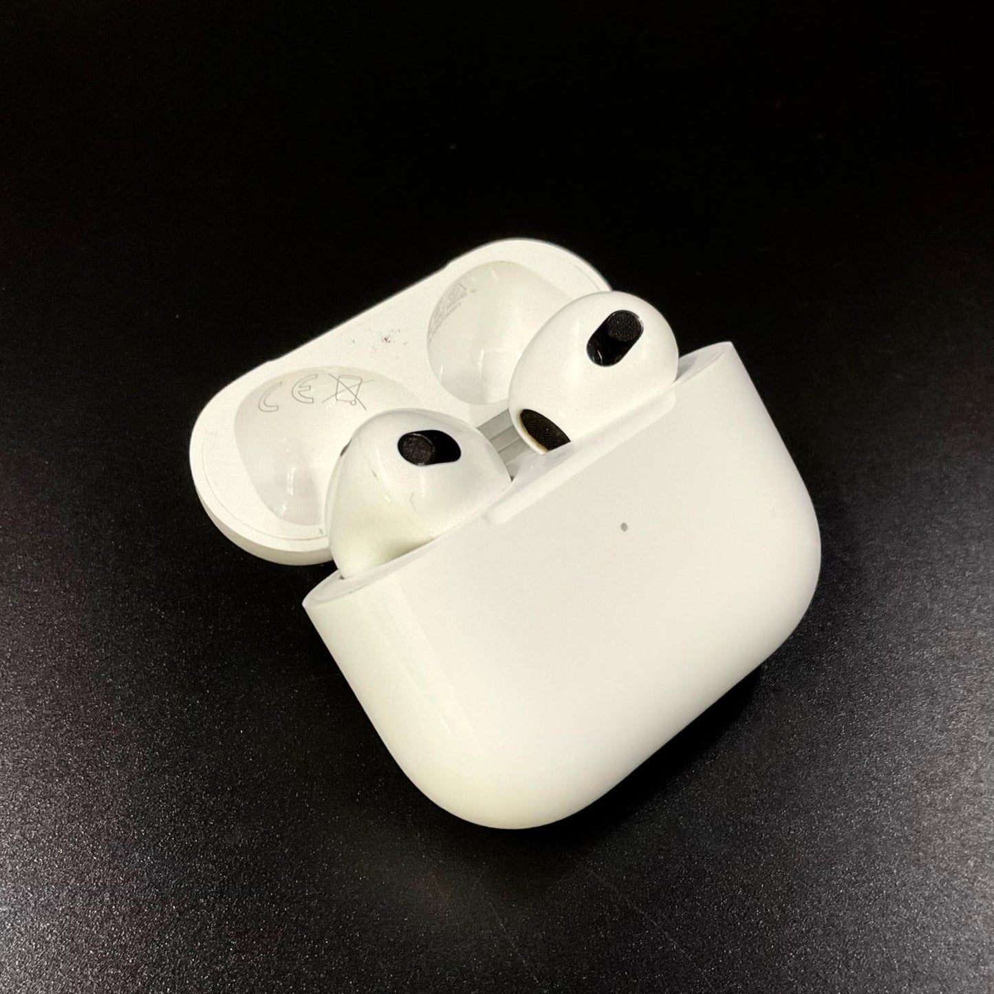 【全額返金保証】【最速発送】Apple AirPods（第3世代） A2564 動作確認済