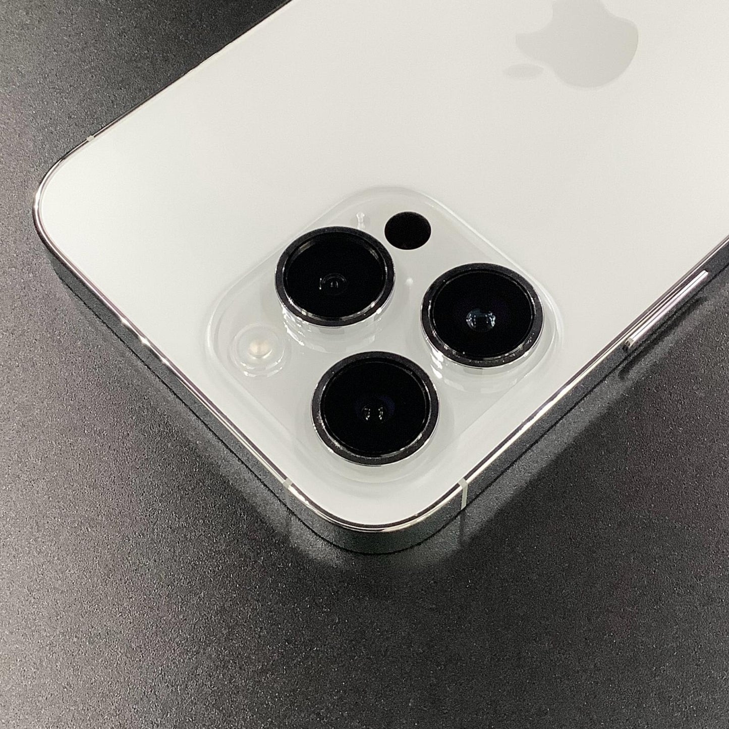 【全額返金保証】【最速発送】Apple iPhone iPhone 14 Pro Max 256GB シルバー au SIMフリー 美品 動作確認済 85%