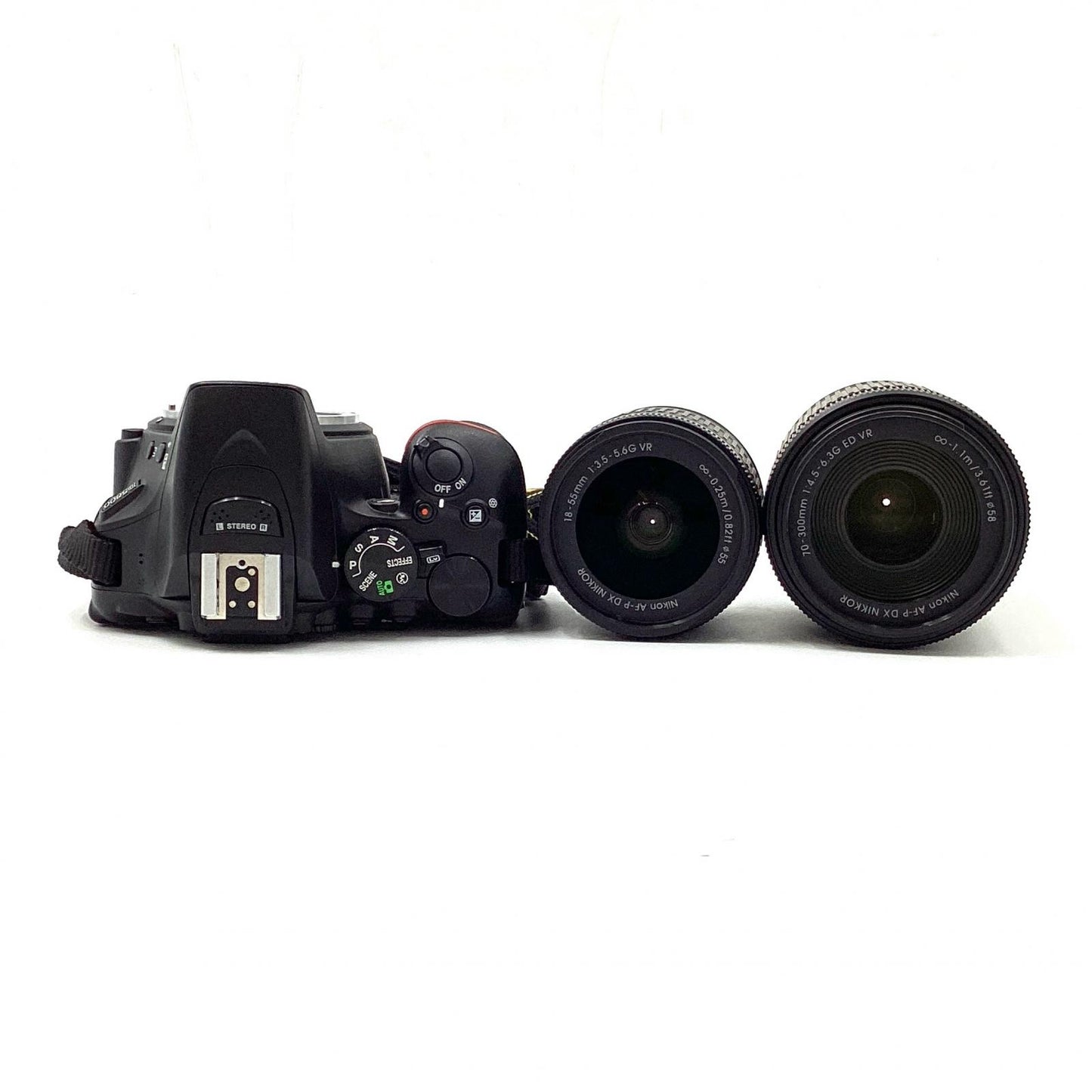 【全額返金保証】【最速発送】Nikon デジタル一眼 D5600 ダブルズームキット ブラック 美品 動作確認済