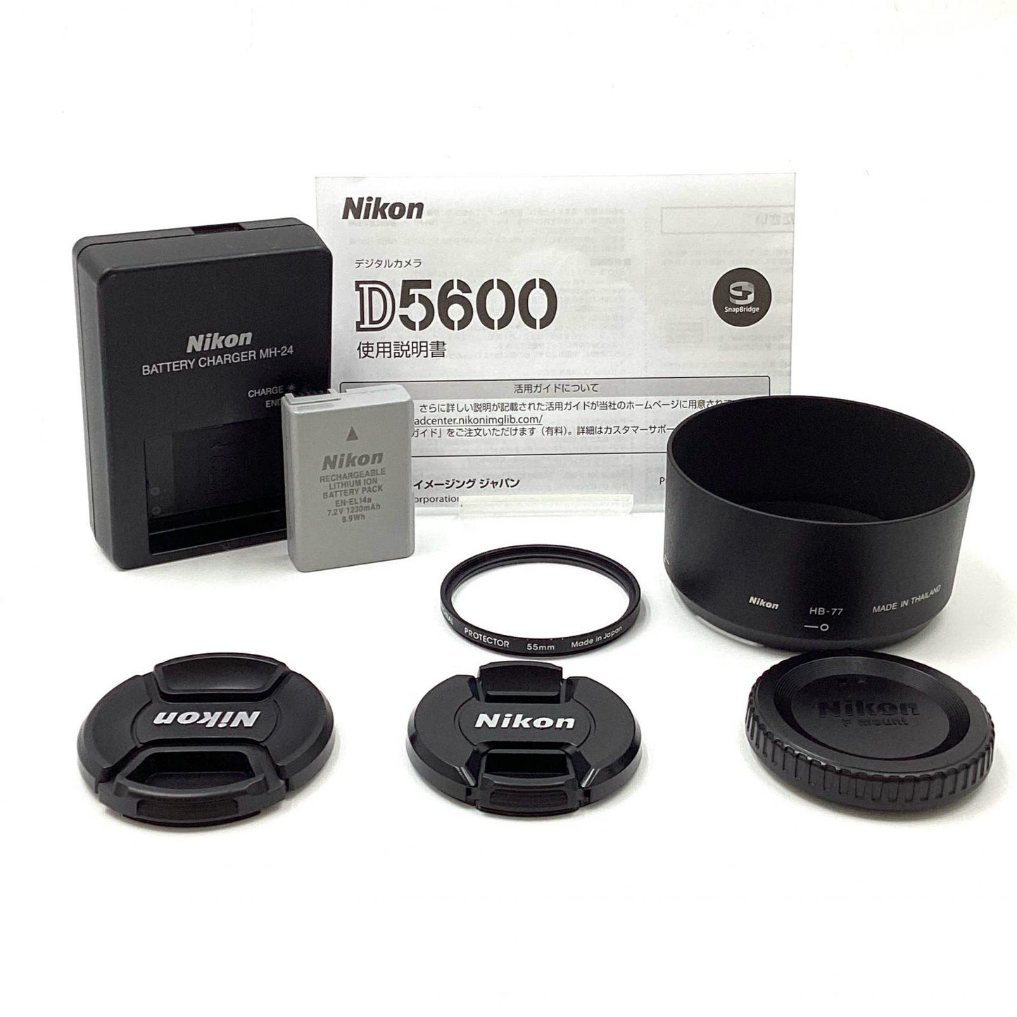 【全額返金保証】【最速発送】Nikon デジタル一眼 D5600 ダブルズームキット ブラック 美品 動作確認済