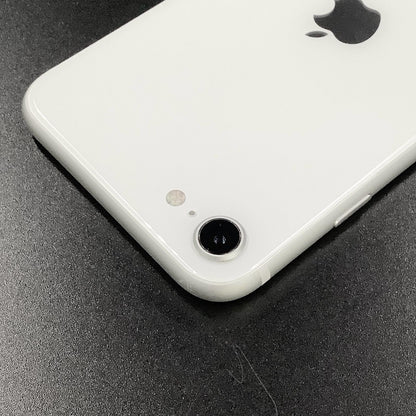 【全額返金保証】【最速発送】Apple iPhone iPhone SE（第2世代） 64GB ホワイト docomo 白ロム 動作確認済 87%